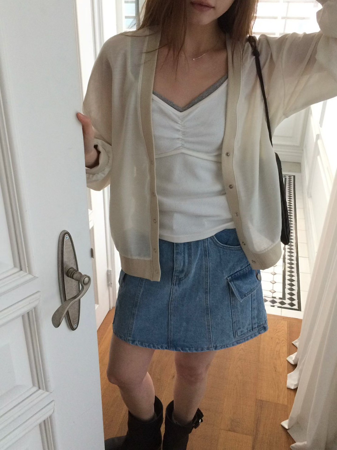 B34.V領滾邊撞色後繡字外套