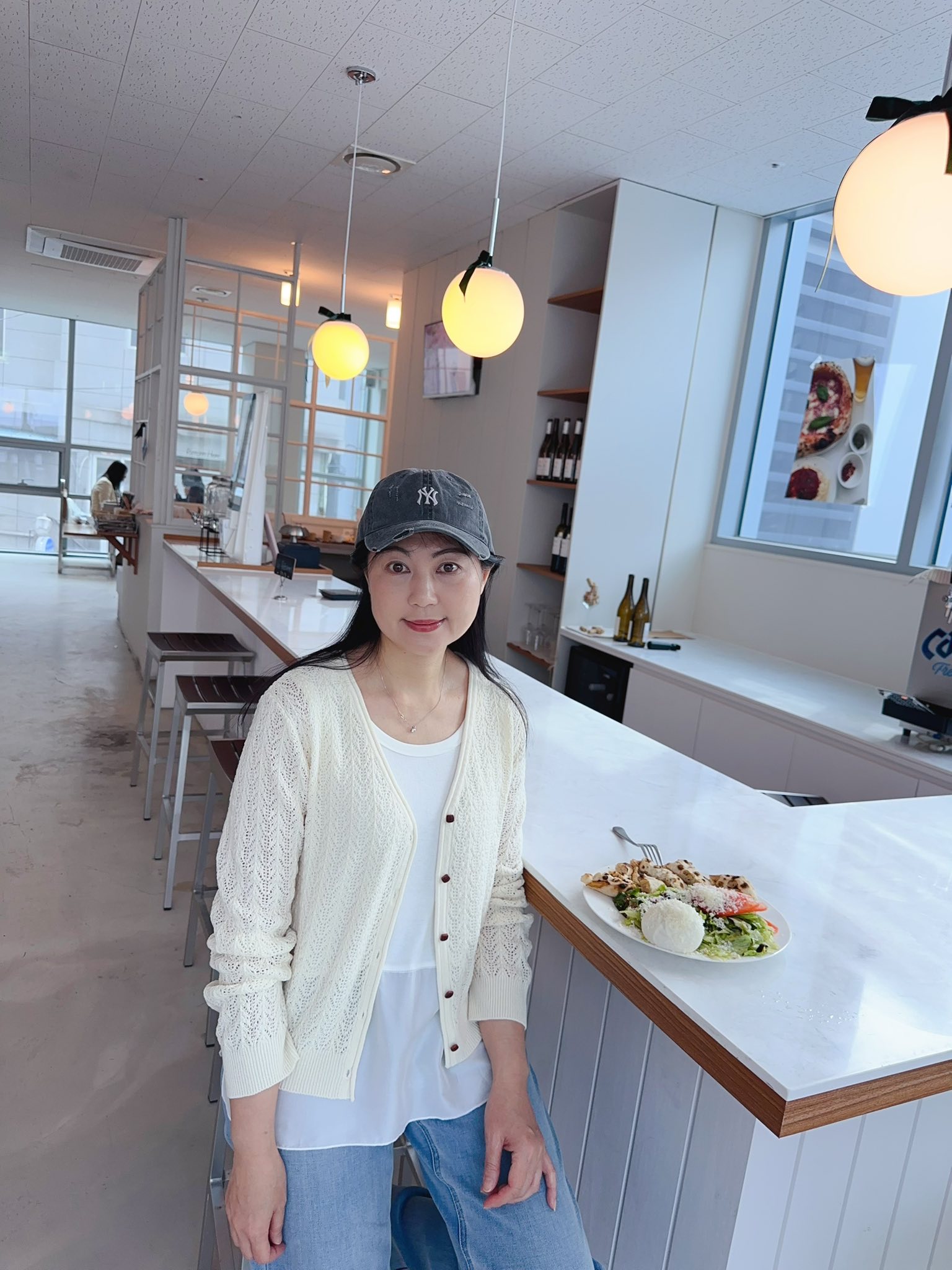 B103.溫柔勾花針織小外套