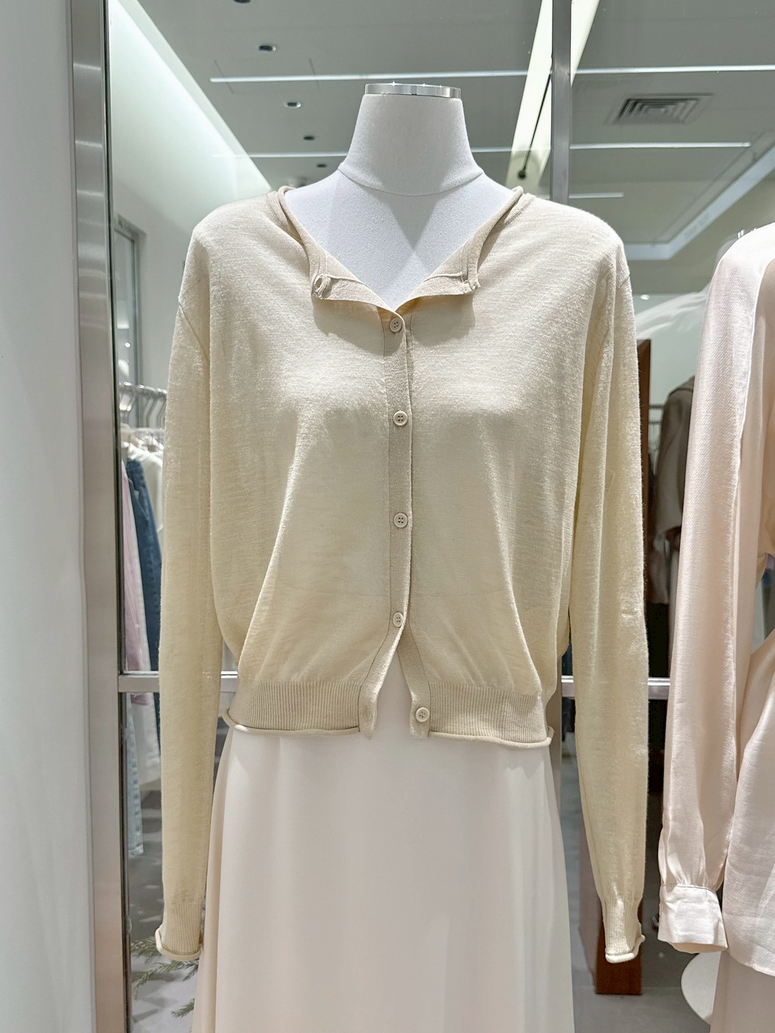 B129.透氣VISCOSE針織小外套