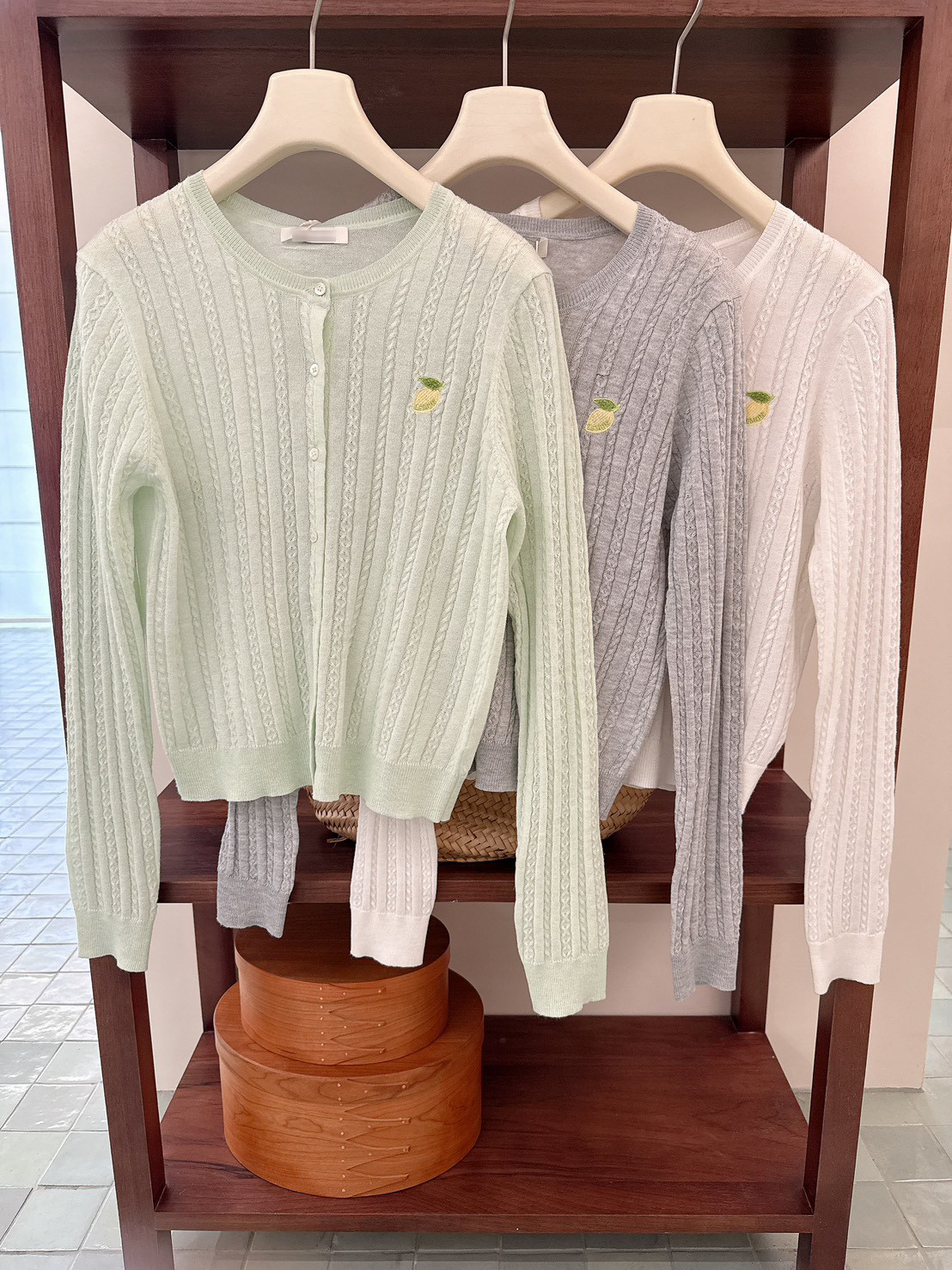 刺繡小蕾夢麻花針織外套