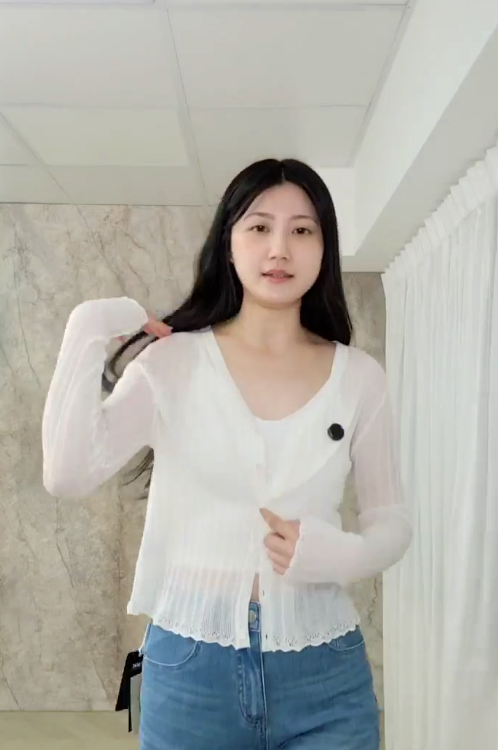 A29.溫柔感薄透坑紋外套