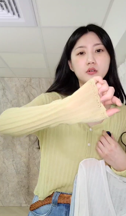 A29.溫柔感薄透坑紋外套