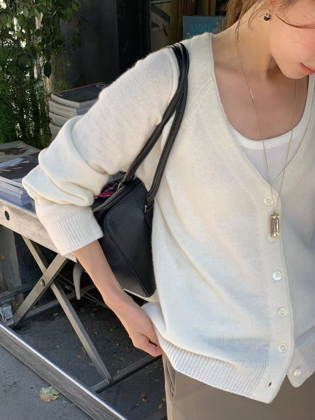 B67.大V家美麗諾V領針織外套