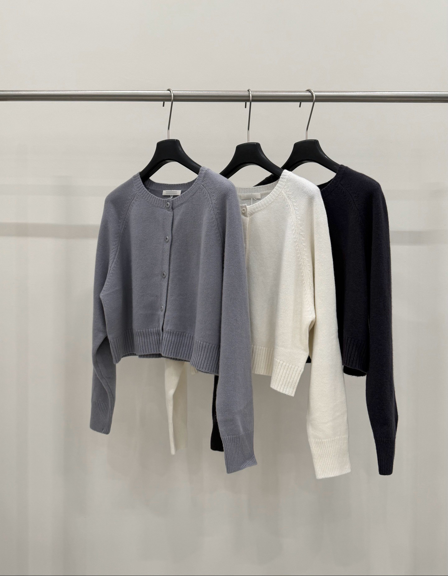 A28.俏麗100%WOOL毛衣小外套