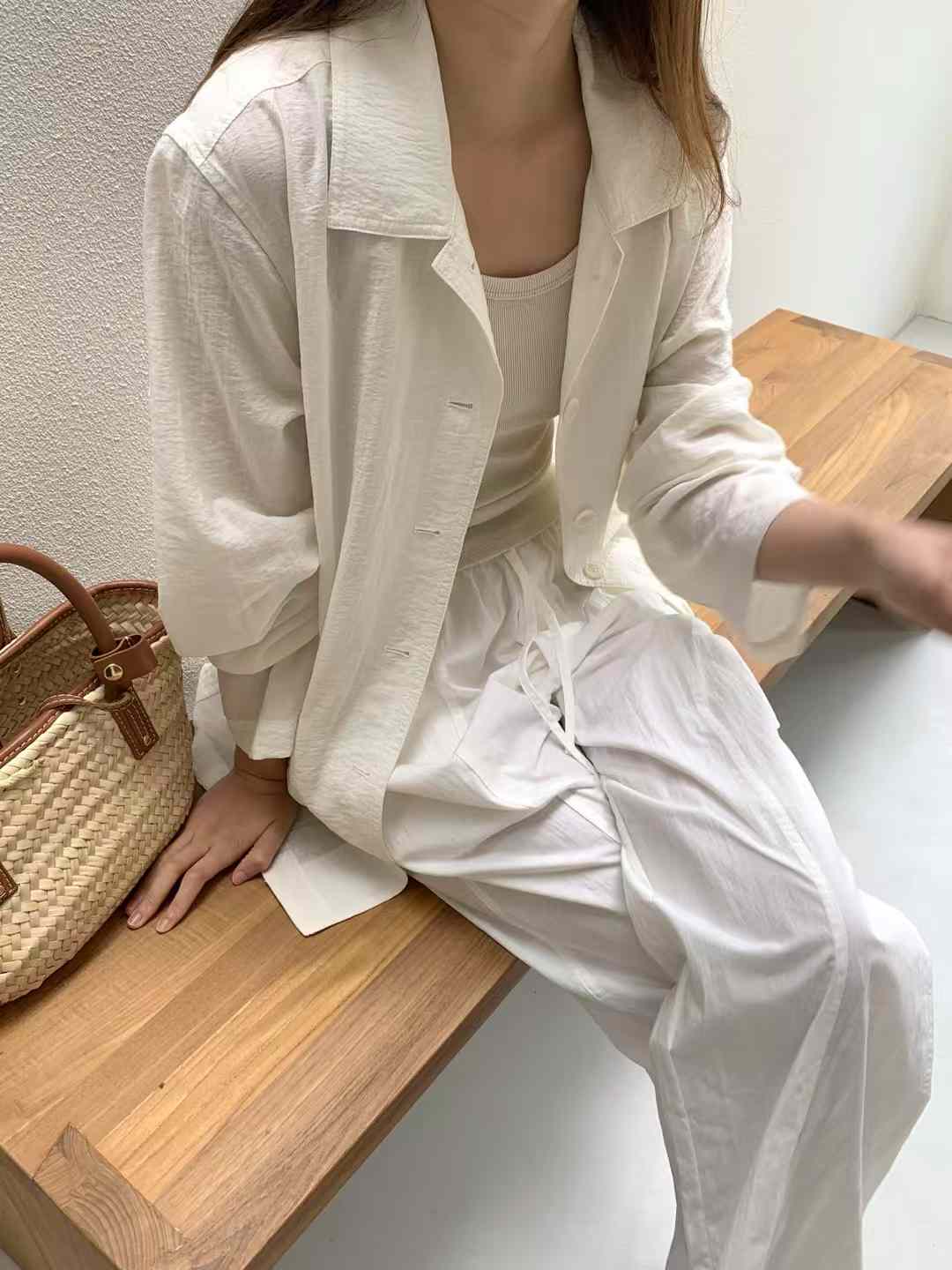 A03.俐落長版襯衫外套