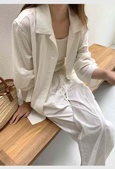 A03.俐落長版襯衫外套