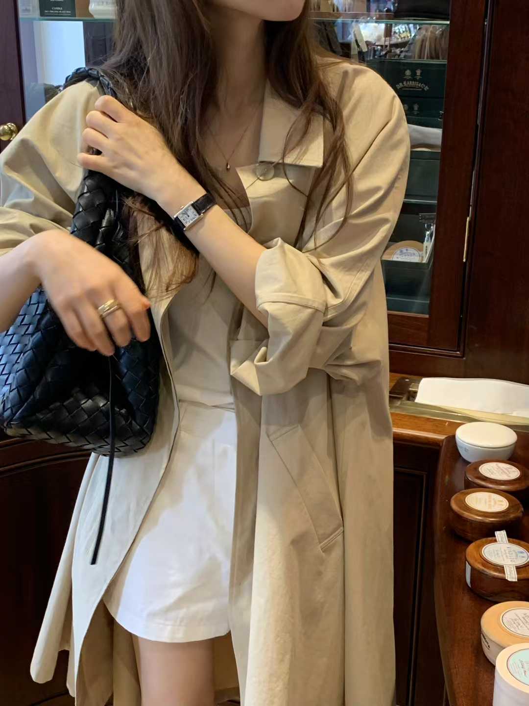 B99.顏值家柔美傘襬長風衣外套