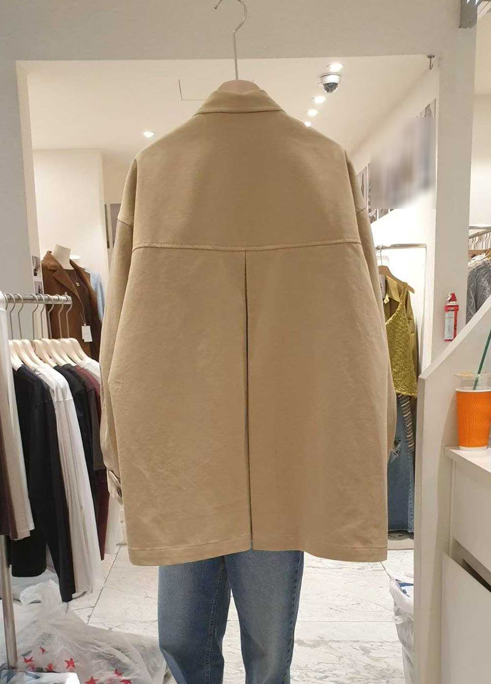 小臉歐膩俐落翻領風衣外套