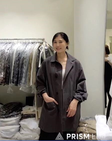 小臉歐膩俐落翻領風衣外套