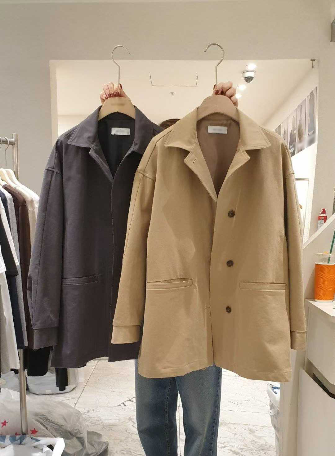 小臉歐膩俐落翻領風衣外套