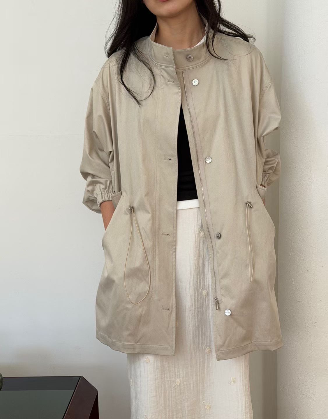 B33.瘦瘦歐膩抽繩立領膝上防風外套