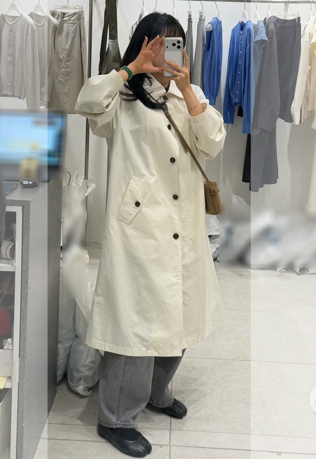 B52.質感家優雅後打褶風衣長外套