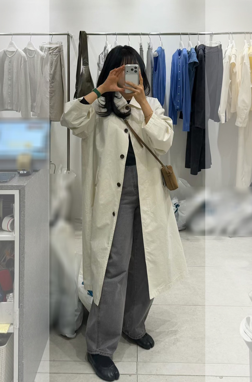 B52.質感家優雅後打褶風衣長外套