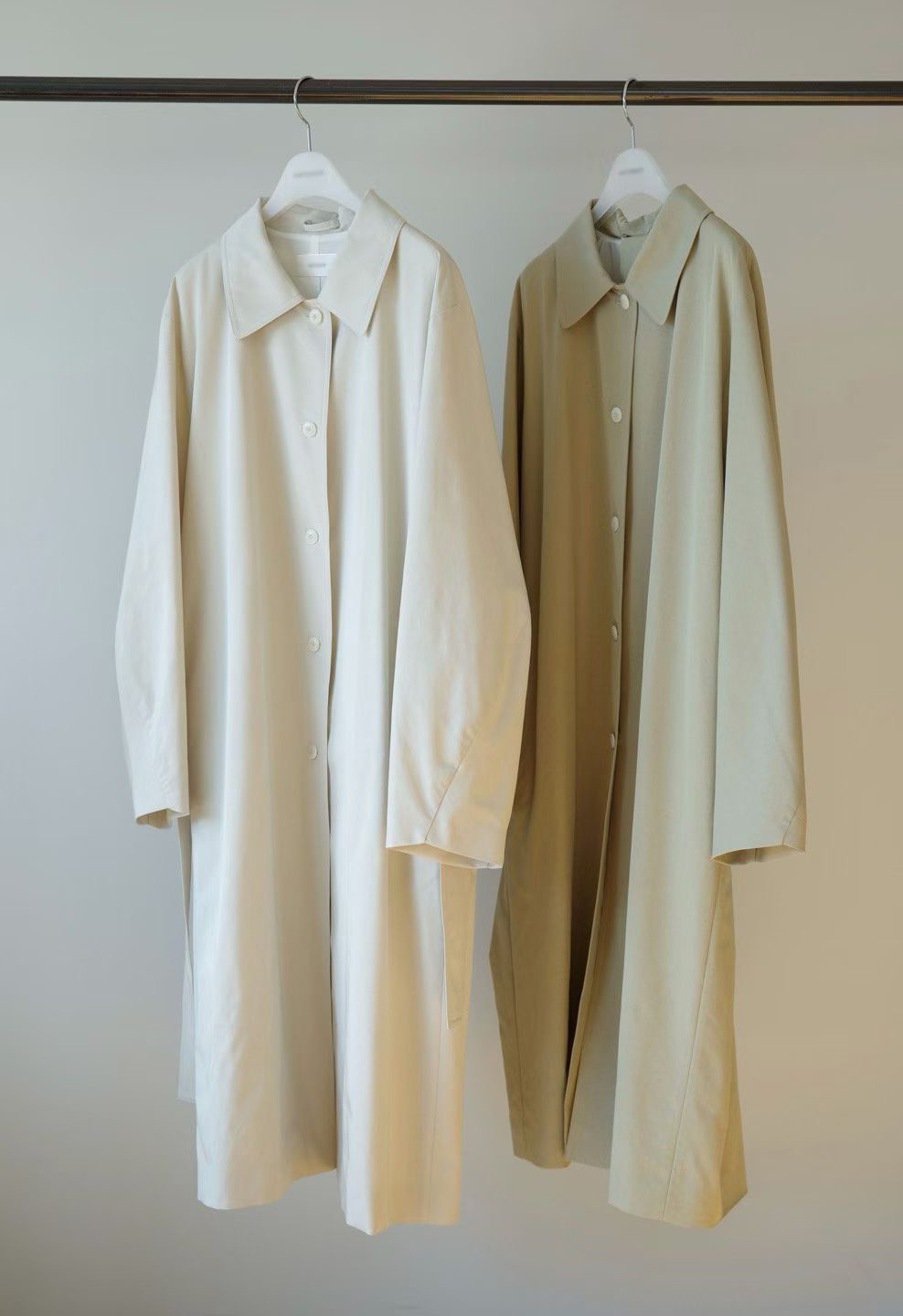 A76.瘦瘦歐膩奶霜風衣長外套