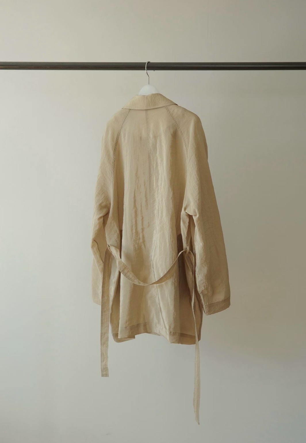 B95.瘦瘦歐膩溫柔微透綁帶外套