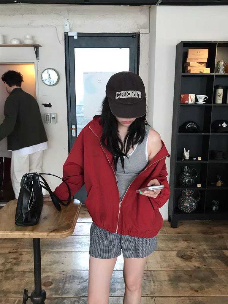 B92.小V家韓妞亮彩防風外套