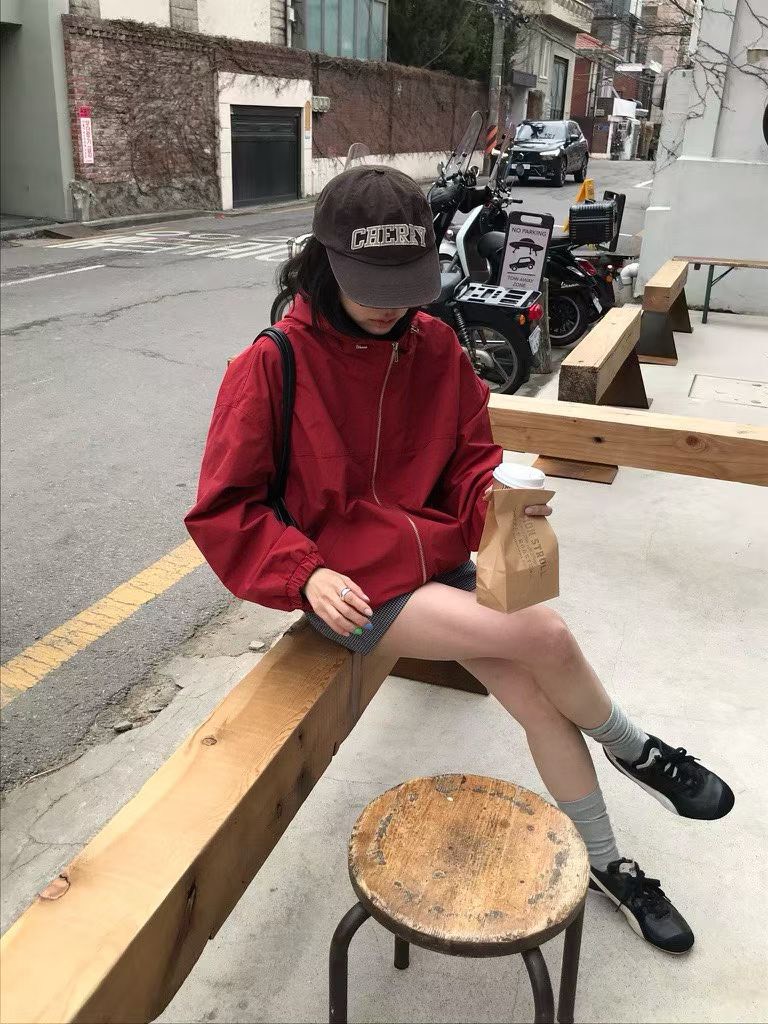 B92.小V家韓妞亮彩防風外套