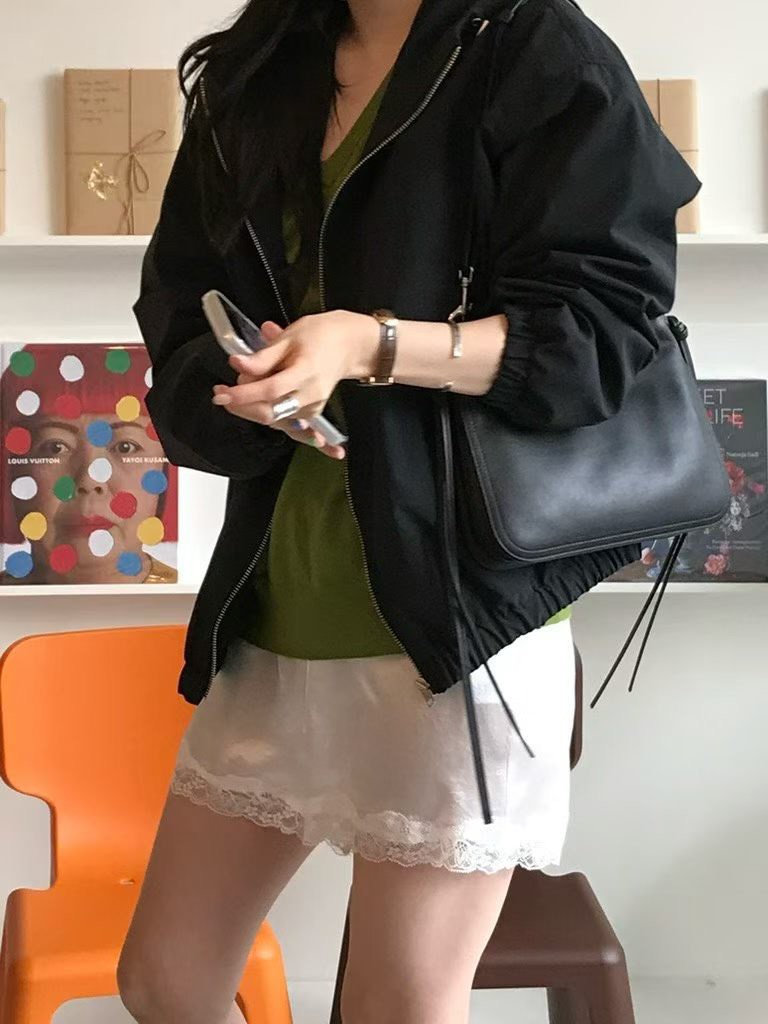 B92.小V家韓妞亮彩防風外套