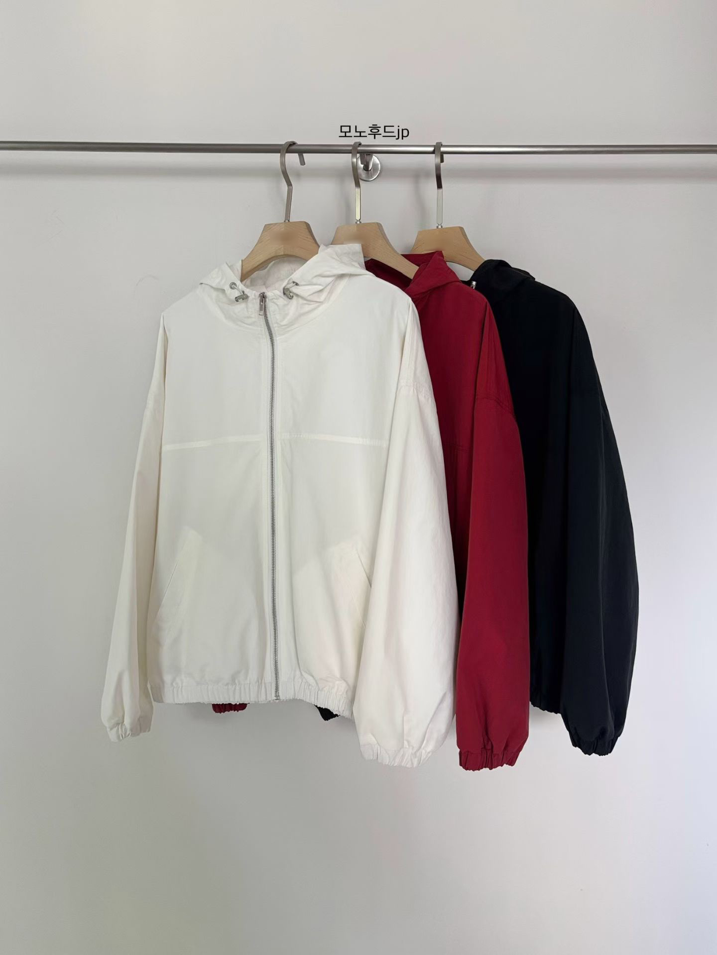 B92.小V家韓妞亮彩防風外套