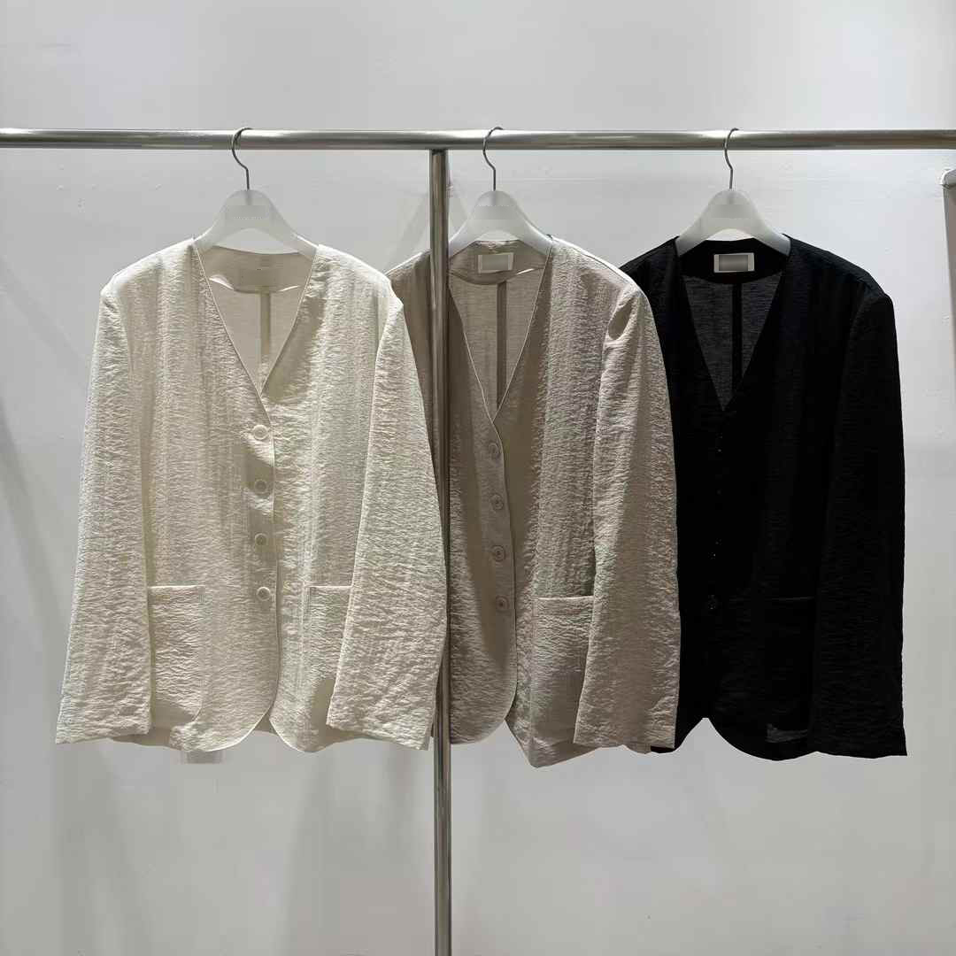B118.質感家V領亞麻混紡外套