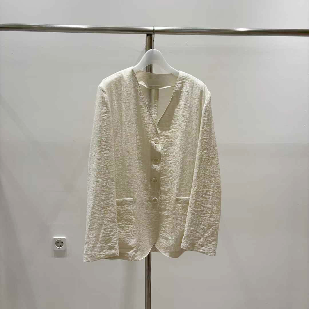 B118.質感家V領亞麻混紡外套