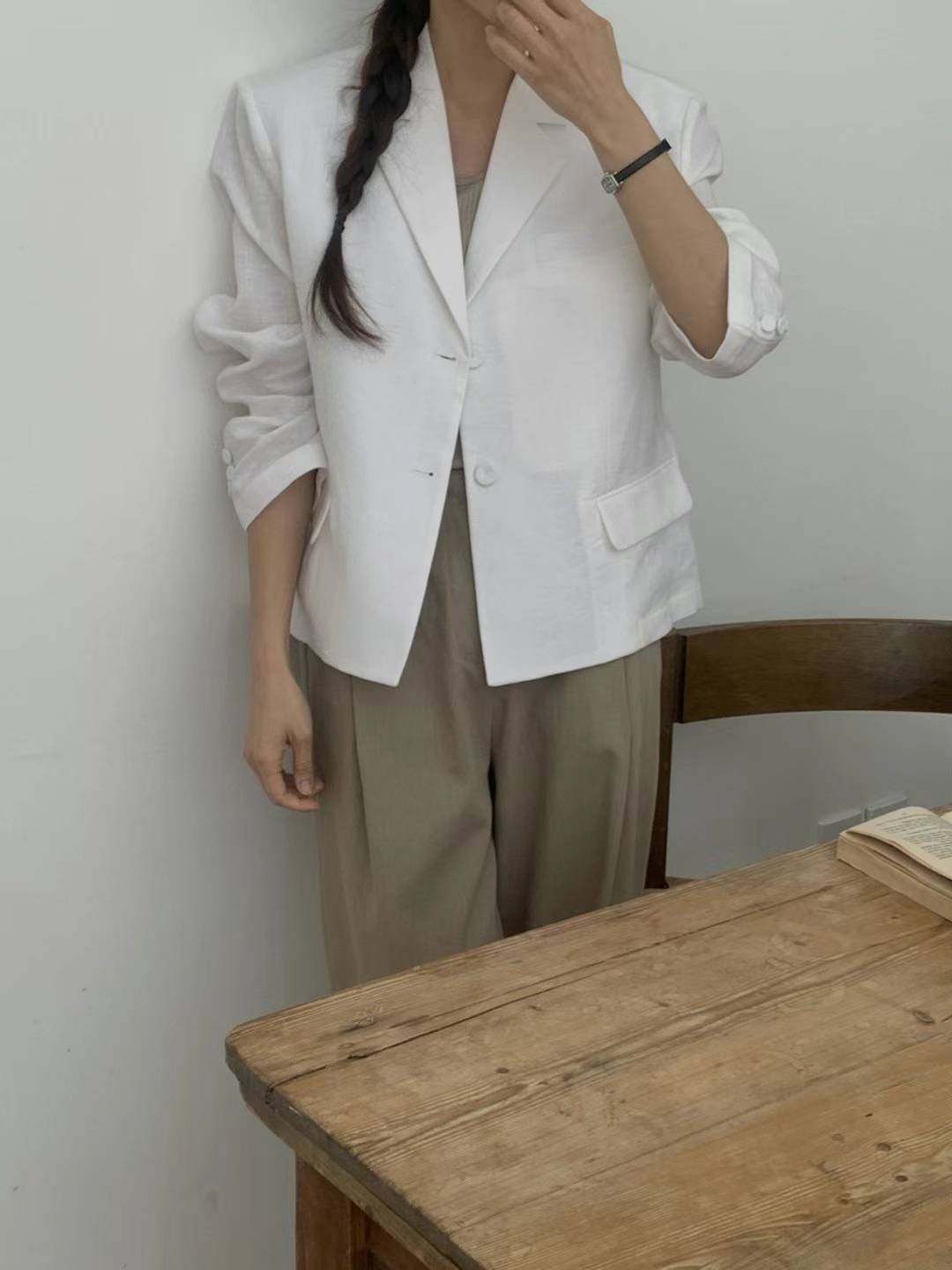 A46.小臉歐膩秀氣翻領西裝外套