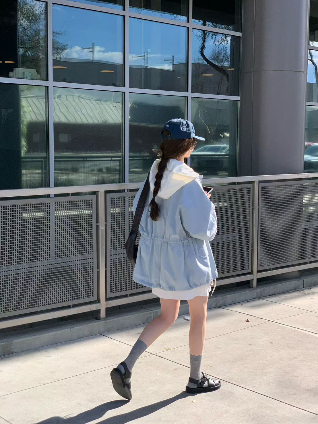 B69.人氣可分開多穿式風衣外套