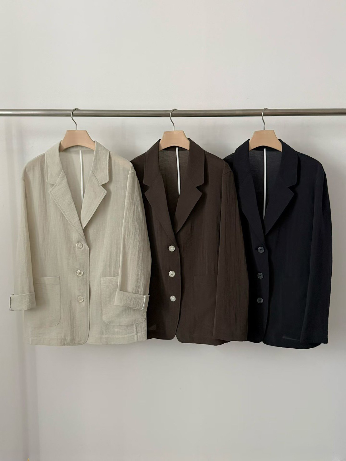 B39.輕薄雙口袋西裝外套