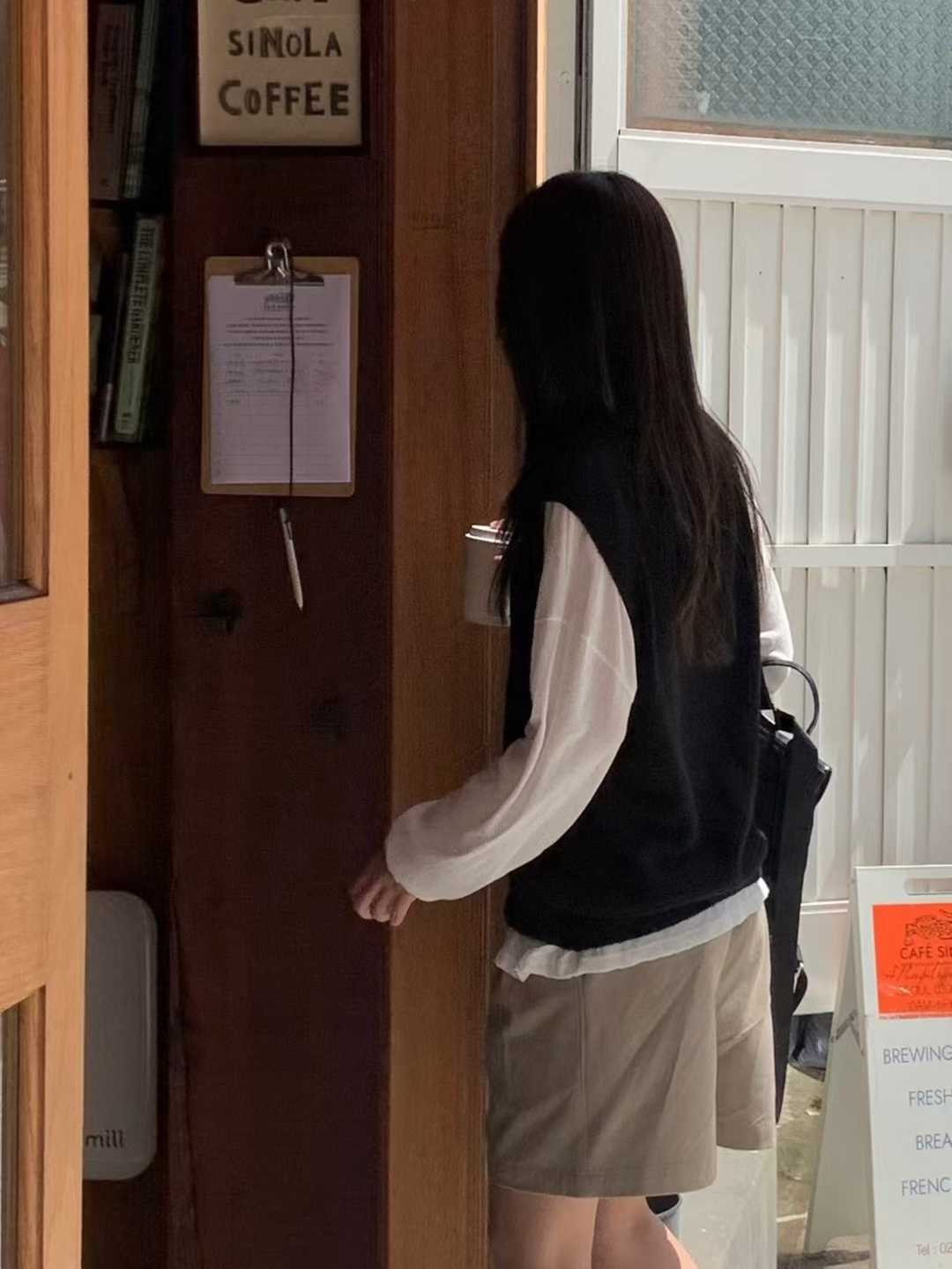 A89.氣質女孩V領針織背心
