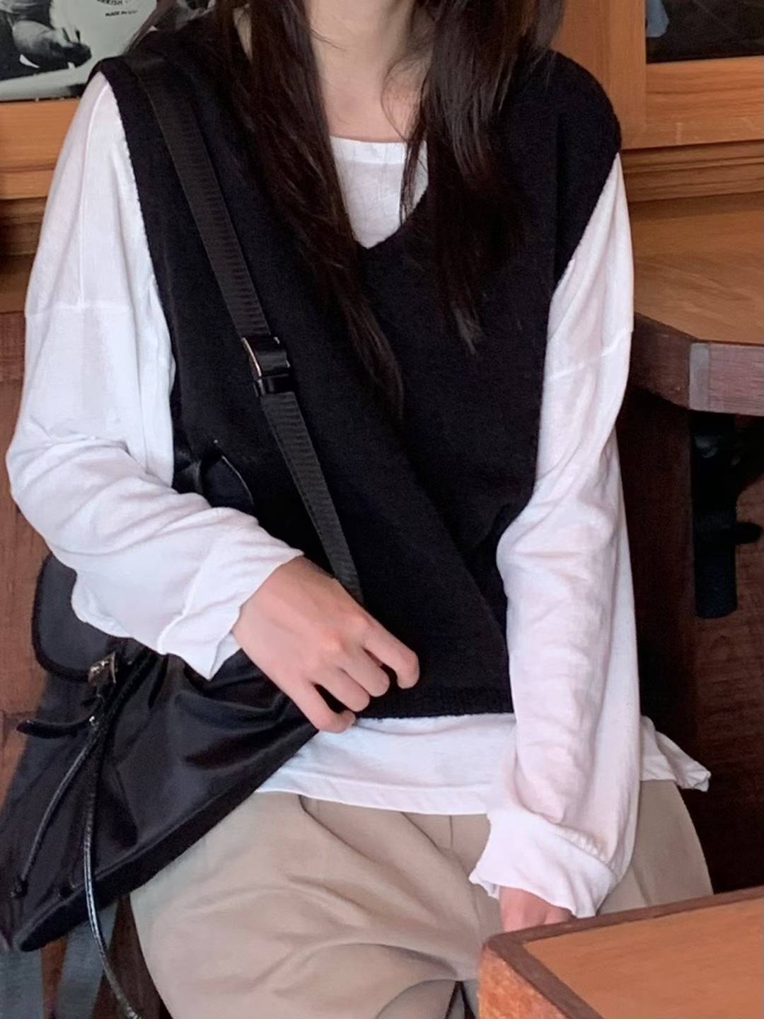 A89.氣質女孩V領針織背心