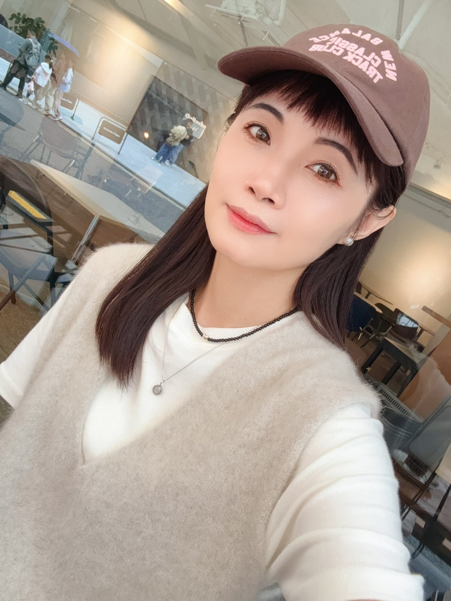 星星家羊毛狐狸V領背心