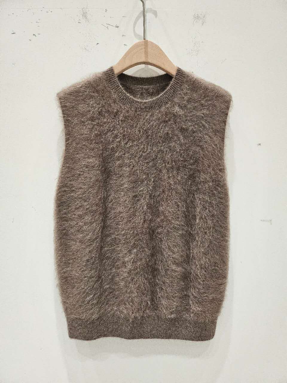 B44.星星家100%犛牛圓領背心