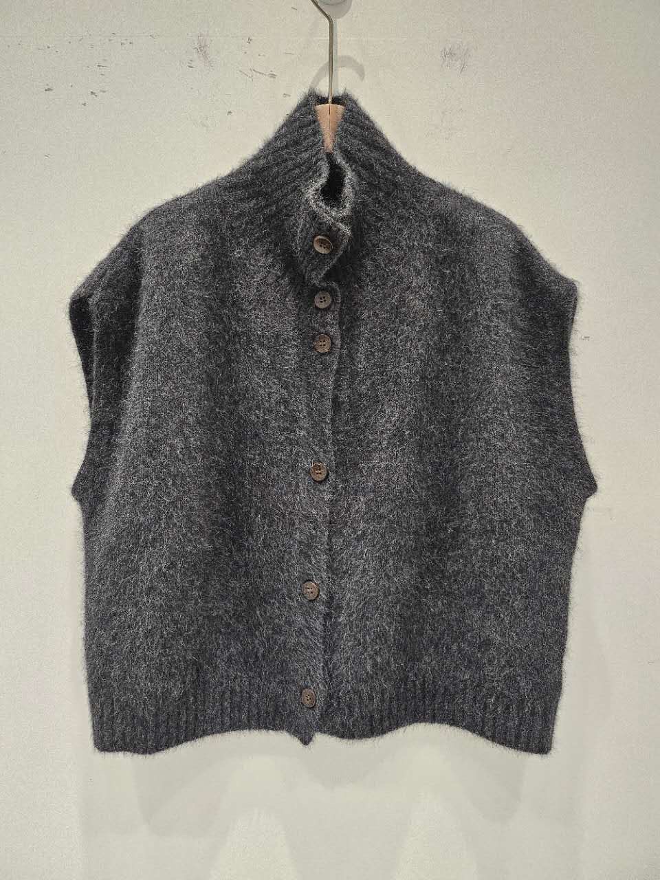 星星家浣熊羊毛高領背心外套