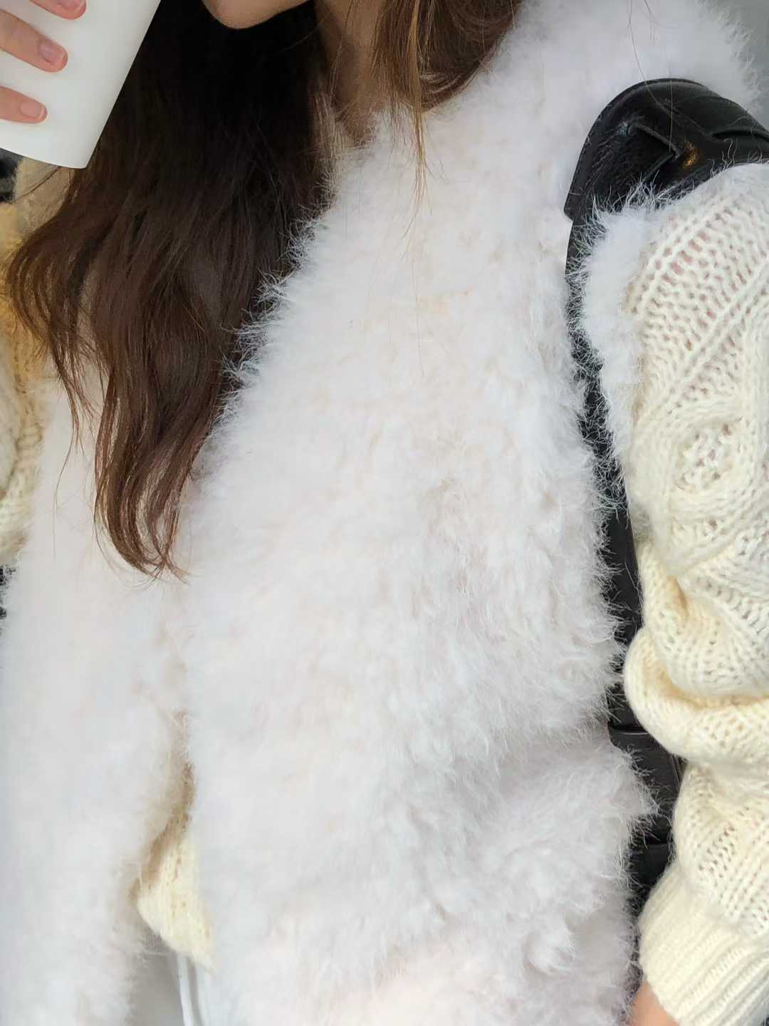 B60.大V家毛毛可愛背心罩衫