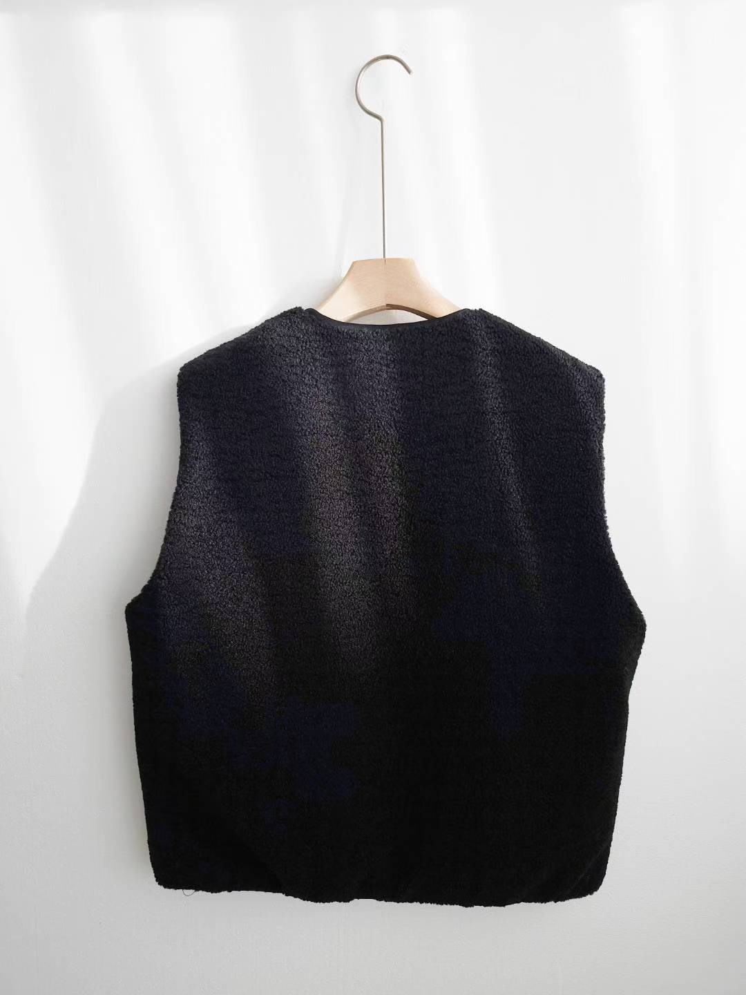 C27.QQ毛雙口袋拉鍊百搭背心