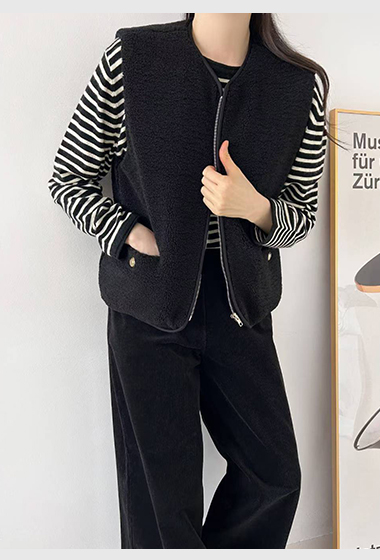 C27.QQ毛雙口袋拉鍊百搭背心