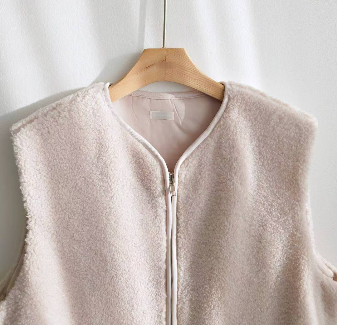 C27.QQ毛雙口袋拉鍊百搭背心