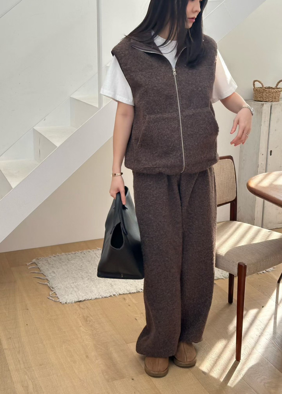 A41.俐落女孩拉鍊背心外套