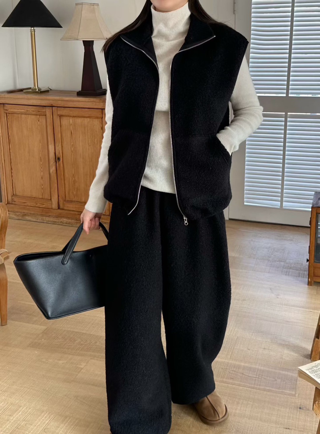 A41.俐落女孩拉鍊背心外套