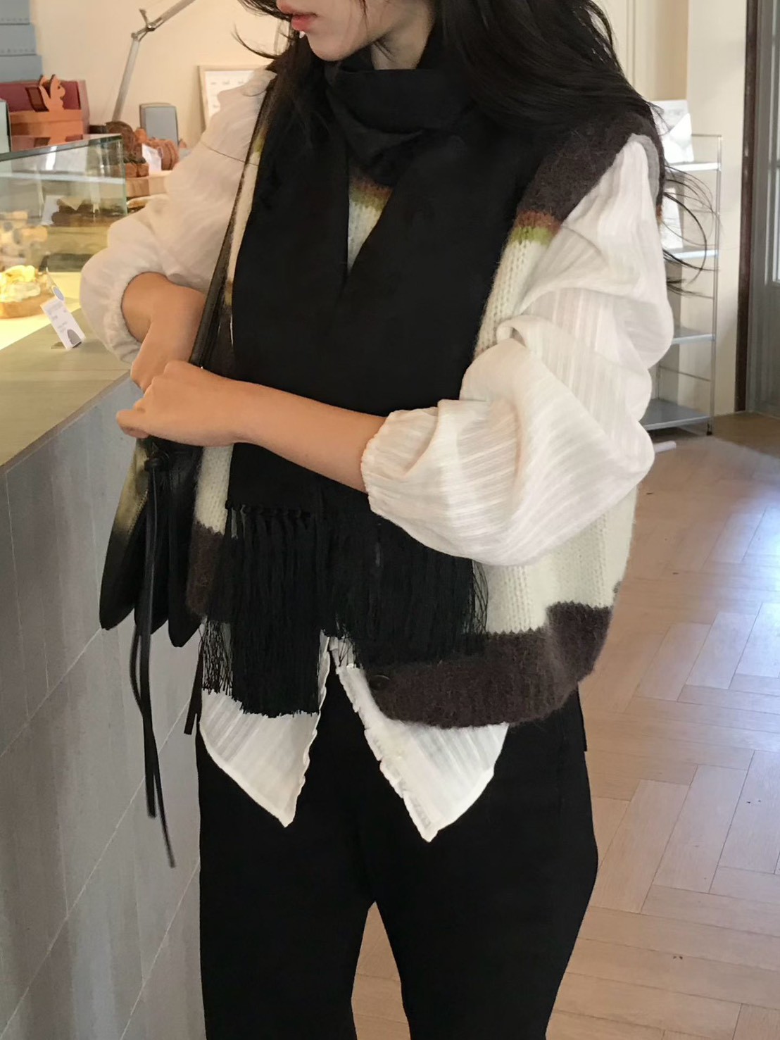 A04.小V家彩色條紋羊毛背心