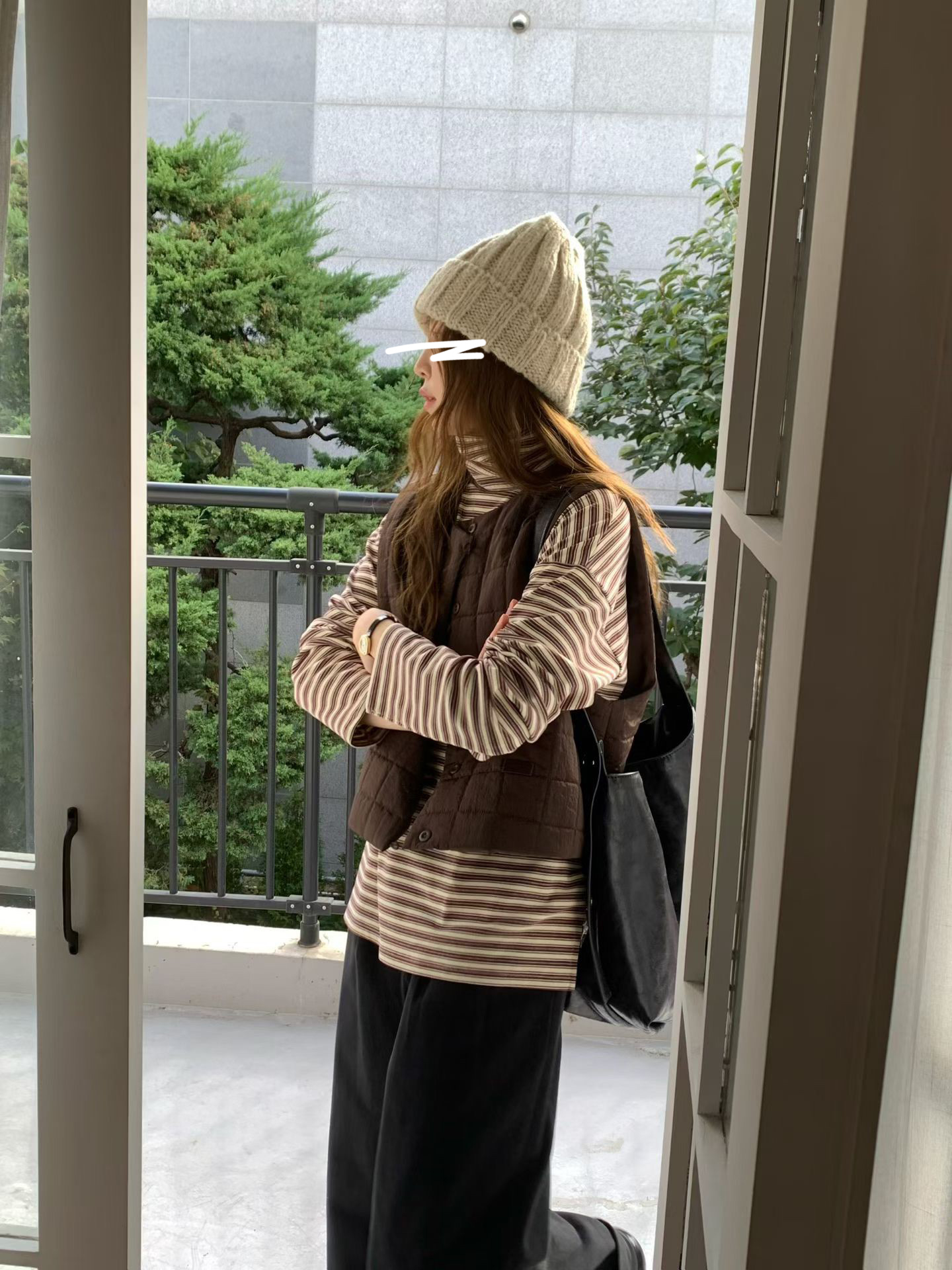 A72.輕巧女孩格子鬆餅背心