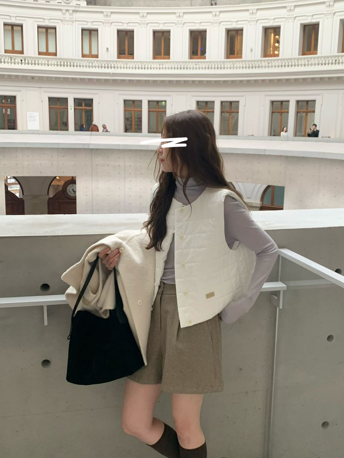 A72.輕巧女孩格子鬆餅背心