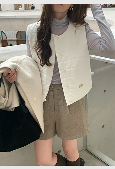 A72.輕巧女孩格子鬆餅背心