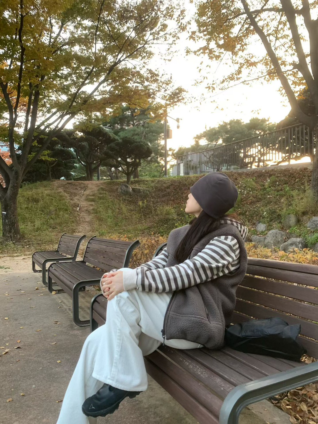 B18.小包肩立領毛毛背心外套