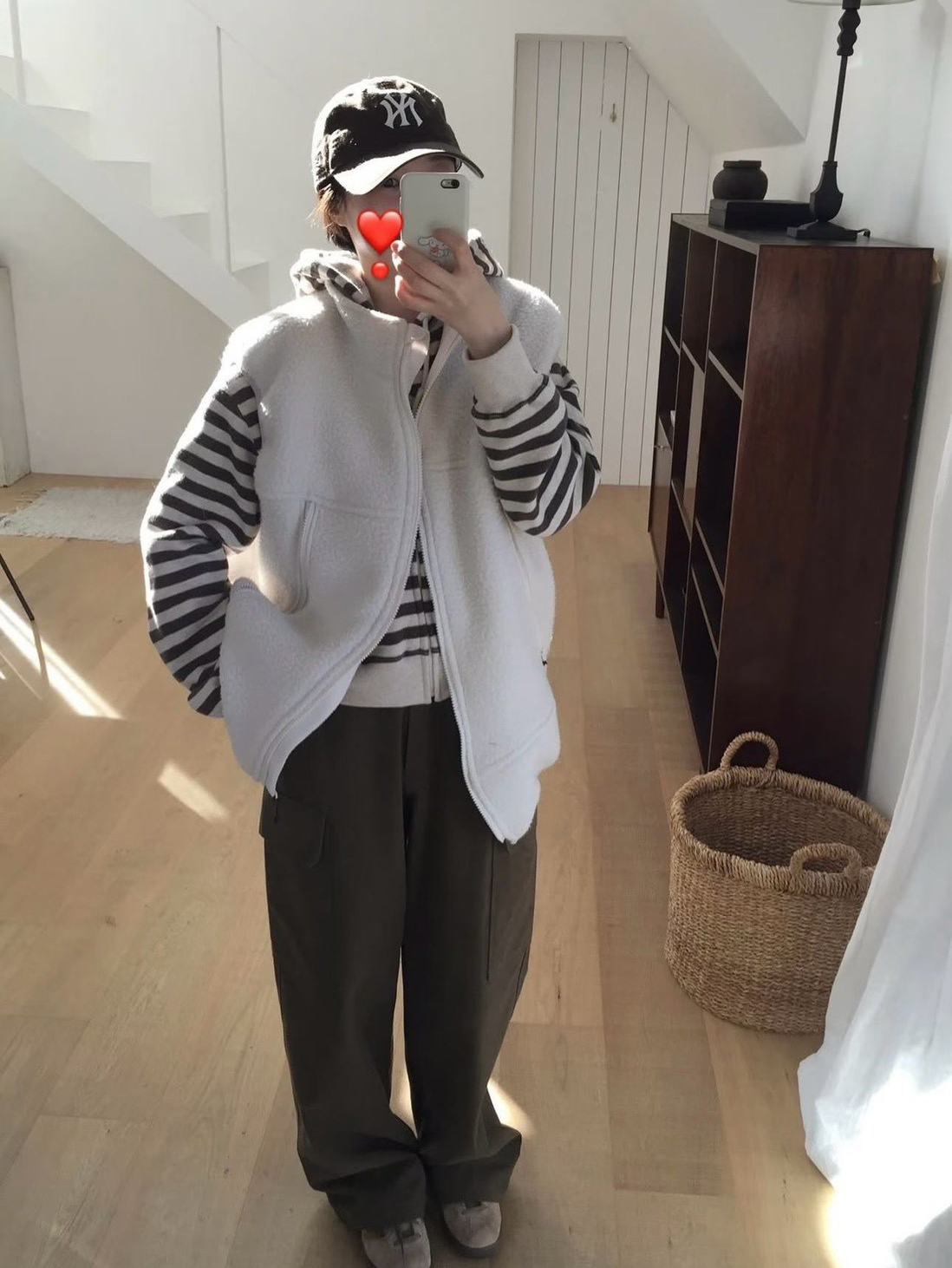 B18.小包肩立領毛毛背心外套