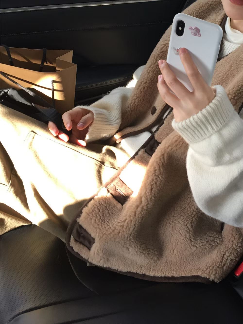 B20.兩面穿排釦羊羔毛背心外套