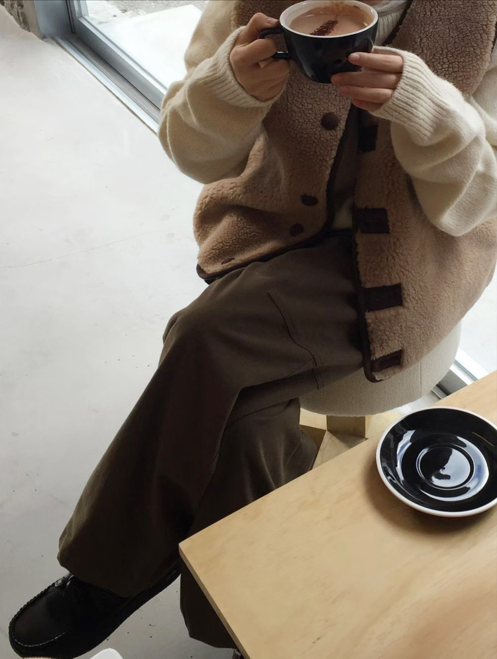 B20.兩面穿排釦羊羔毛背心外套