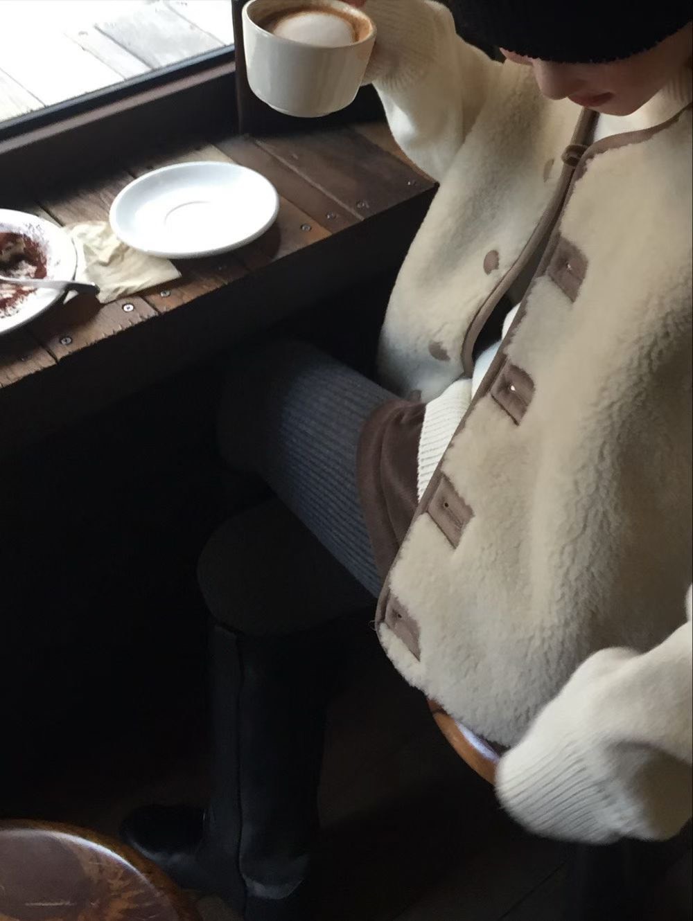 B20.兩面穿排釦羊羔毛背心外套