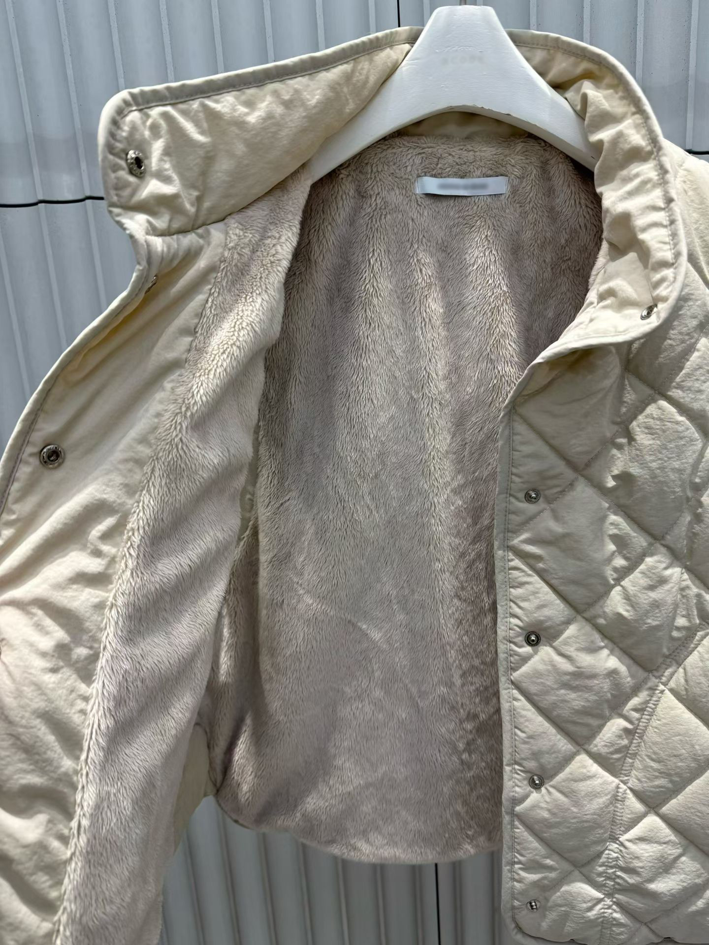 B38.帽可調家內毛毛菱格紋背心