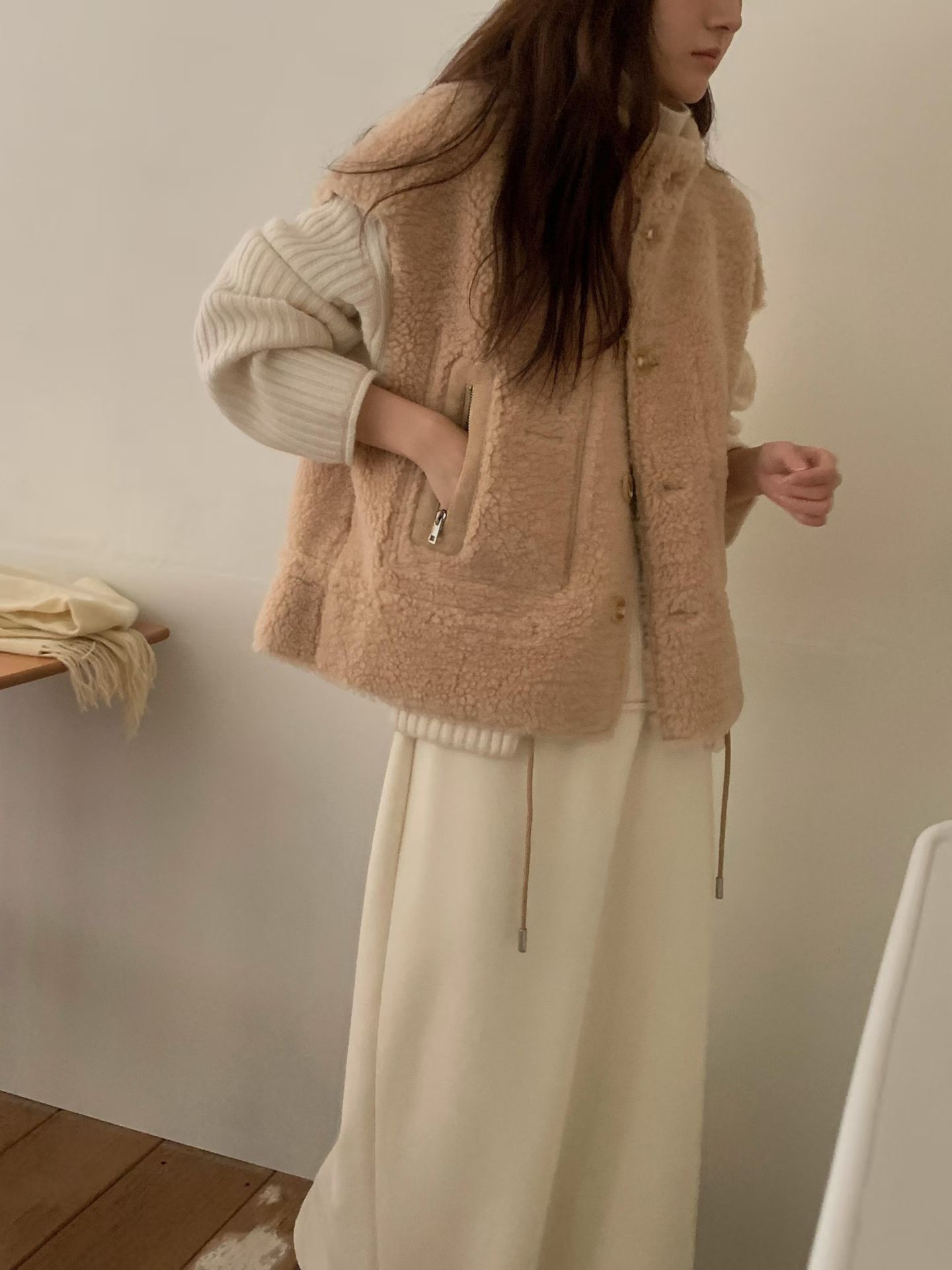 B60.正反2WAY羊羔毛包肩大口袋背心